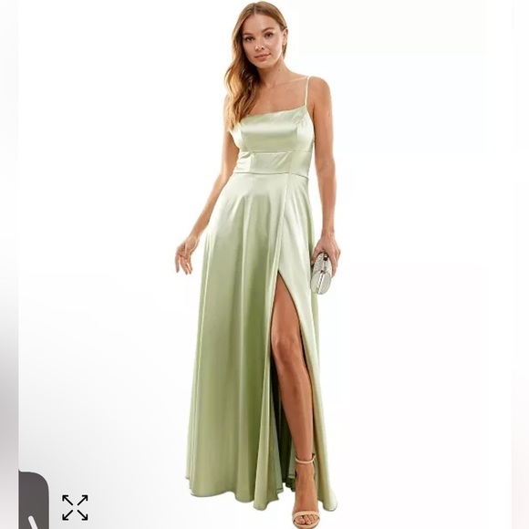 Speechless Juniors Pistachio Side Slit Satin Maxi Dress Size 1/XS - Picture 1 of 16